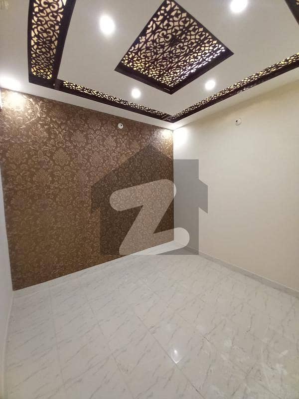 پی اینڈ ٹی کالونی کراچی میں 2 کمروں کا 4 مرلہ فلیٹ 54 لاکھ میں برائے فروخت۔