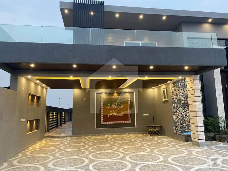 1 Kanal Fresh And New Modern And Luxury House At Top Location