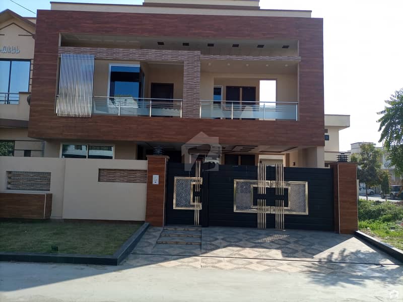 Ready To Sale A House 10 Marla In DC Colony Gujranwala