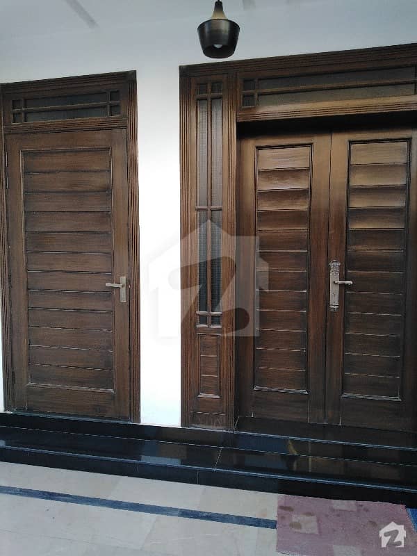 1000 Square Feet Spacious House Available In G-14 For Sale
