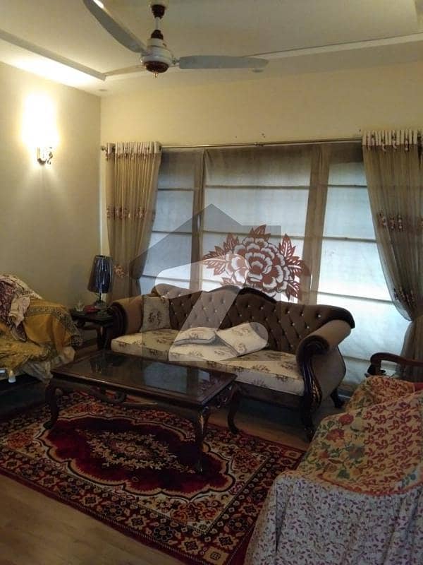 ڈیوائن گارڈنز لاہور میں 3 کمروں کا 8 مرلہ مکان 75 ہزار میں کرایہ پر دستیاب ہے۔