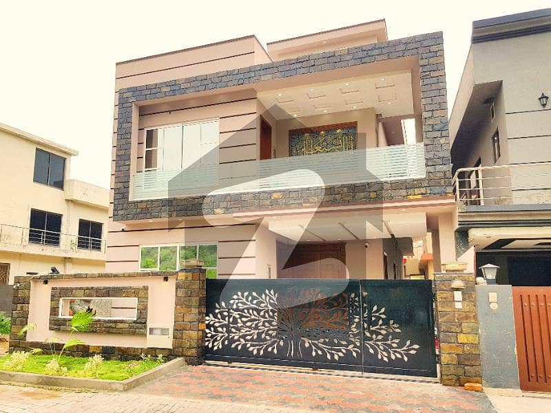 Front Open Boulevard 10 Marla House For Sale In Bahria Town