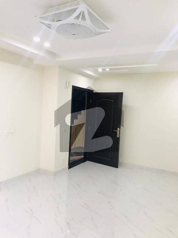 Flat For Sale In Bahria Town - Chambelli Block Lahore