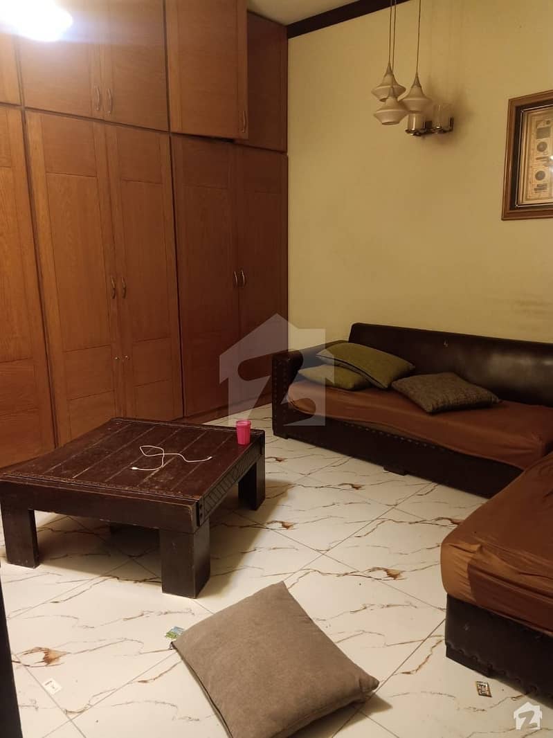 Spaciously Planned 1080 Square Feet House In Jamshed Town Available