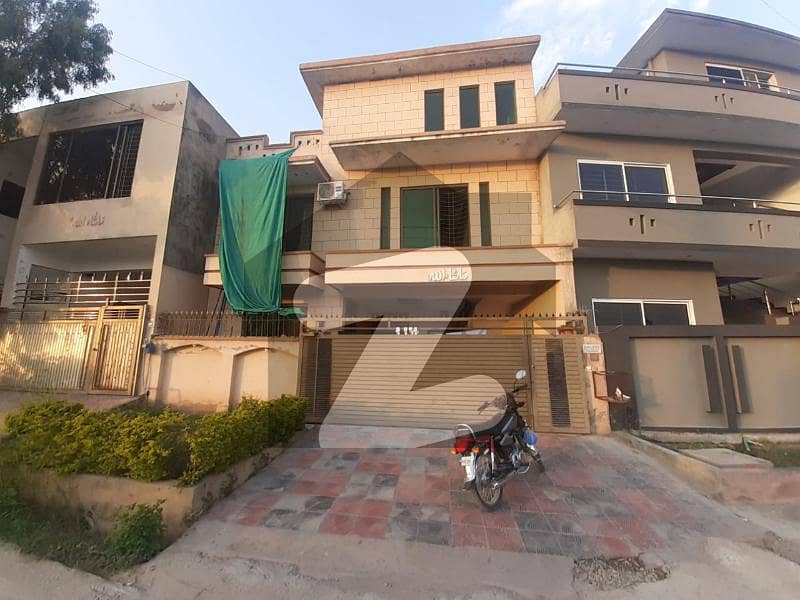 سوان گارڈن اسلام آباد میں 4 کمروں کا 7 مرلہ مکان 1.35 کروڑ میں برائے فروخت۔