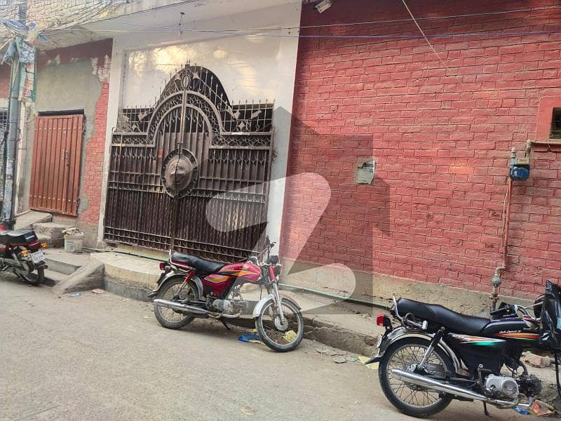 10 Marla Double Storey House For Sale In Walton Road, Lahore