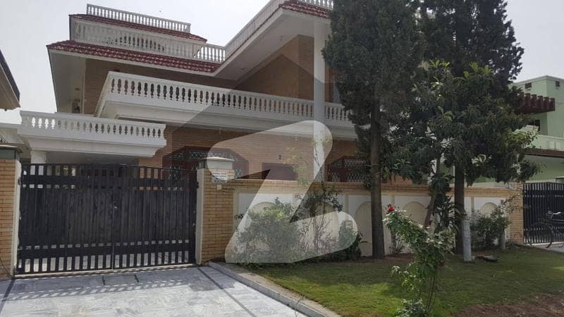 Beautiful House Is Available for Sale in F-10 Islamabad