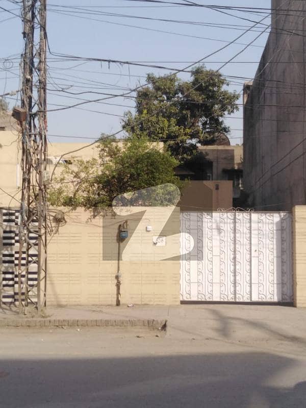 A House Of 7425 Square Feet In Samanabad - Block N