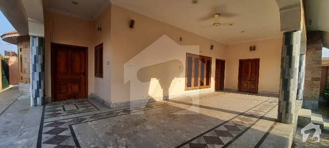 4500 Square Feet House In Sheikh Maltoon Town - Sector K For Rent