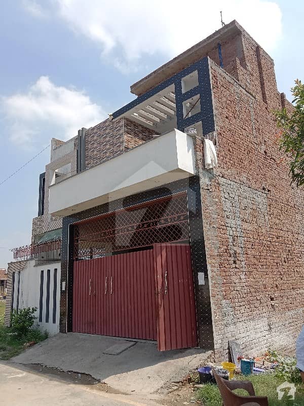 اسماعیل گرین ویلی ملت روڈ فیصل آباد میں 6 کمروں کا 7 مرلہ مکان 1.2 کروڑ میں برائے فروخت۔
