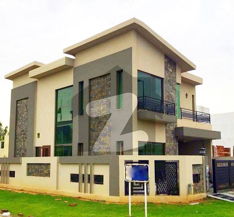 Ever Green Corner 8 Marla 5 Beds Cottage Available On Urgent Sale In Bahria Town
