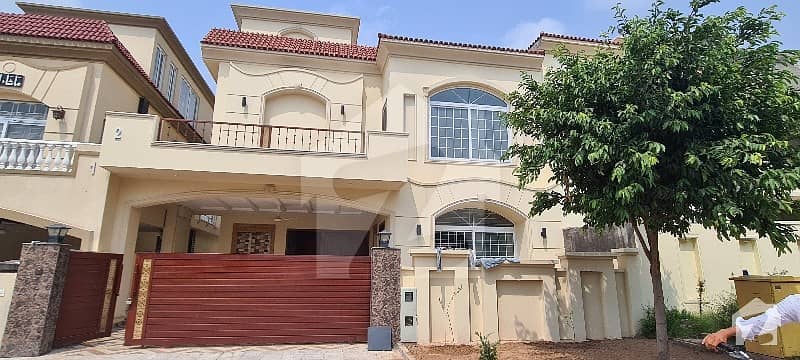 Outstanding Location 10 Marla 5bedrooms Brand new House for Sale in Bahria Enclave Islamabad sector C1