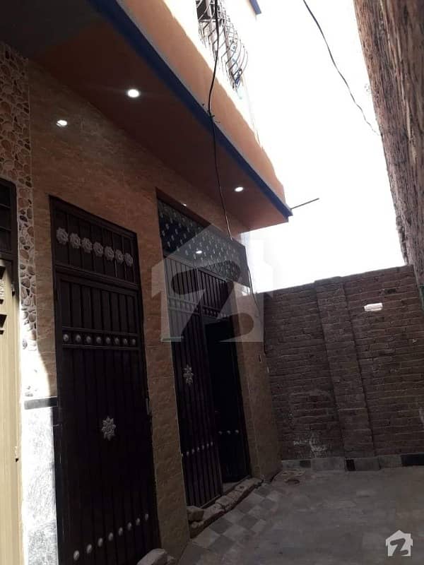 ڈلا زیک روڈ پشاور میں 3 کمروں کا 2 مرلہ مکان 65 لاکھ میں برائے فروخت۔