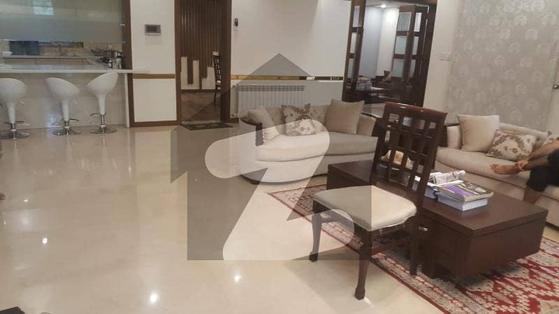 ایف ۔ 11/1 ایف ۔ 11 اسلام آباد میں 7 کمروں کا 1.33 کنال مکان 11 کروڑ میں برائے فروخت۔ ایف ۔ 11/1 ایف ۔ 11 اسلام آباد میں 7 کمروں کا 1.33 کنال مکان 11 کروڑ میں برائے فروخت۔