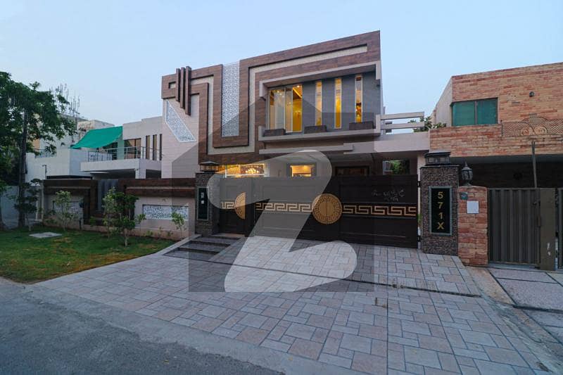 Fully Automatic Luxury Bungalow 1 Kanal Brand New For Sale