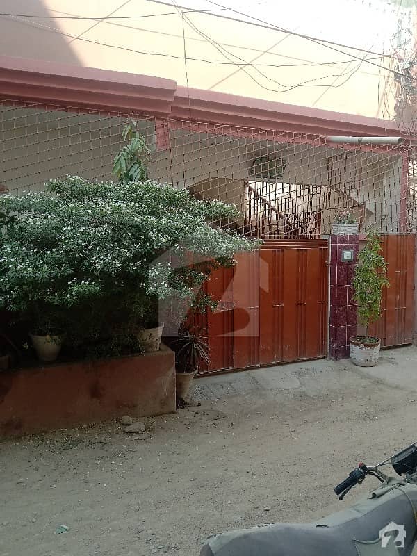 سلمان گارڈنز شاہ فیصل ٹاؤن کراچی میں 4 کمروں کا 6 مرلہ مکان 30 ہزار میں کرایہ پر دستیاب ہے۔