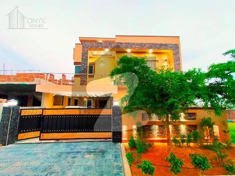 Amazing 10 Marla House Near Malik Riaz Masjid For Sale In Bahria Town