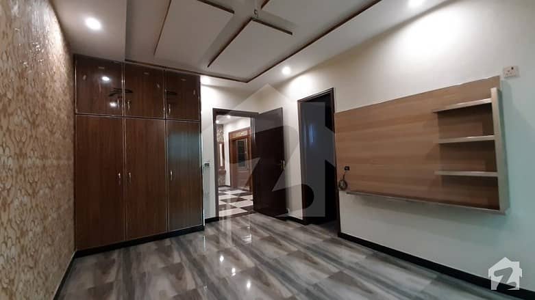 ای ایم ای سوسائٹی لاہور میں 5 کمروں کا 1 کنال مکان 5.1 کروڑ میں برائے فروخت۔