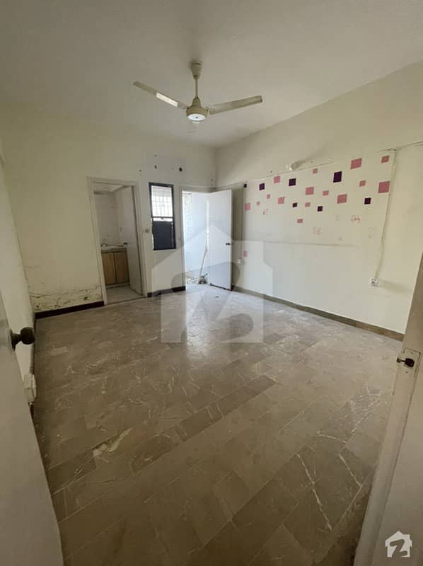 Fully Renovated 3rd Floor Of Corner Build Up In Ideal Location Of Dha