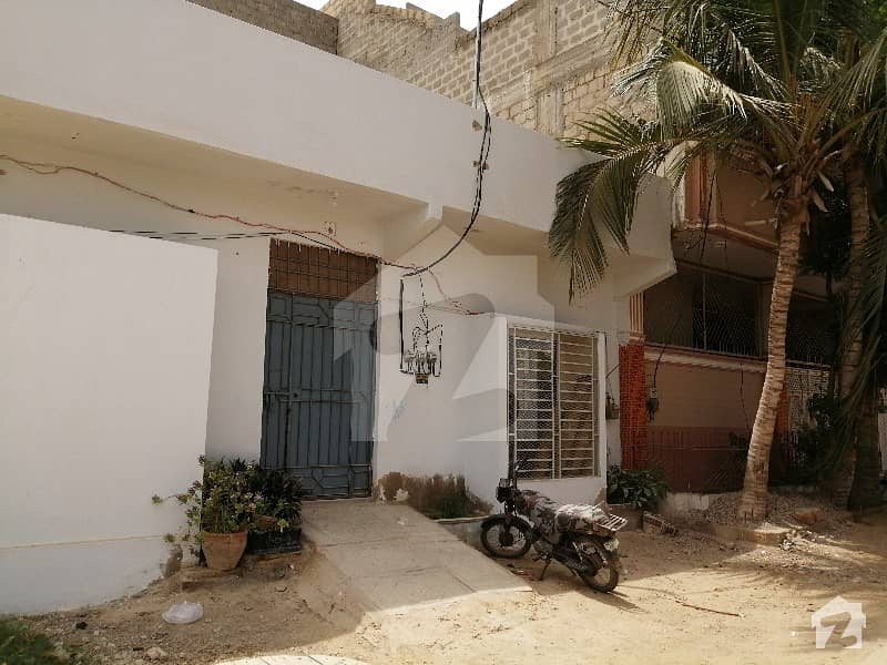 گلستانِ جوہر کراچی میں 3 کمروں کا 4 مرلہ مکان 65 لاکھ میں برائے فروخت۔