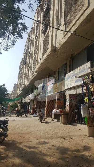 گلستانِِ جوہر ۔ بلاک 3 گلستانِ جوہر کراچی میں 3 کمروں کا 5 مرلہ فلیٹ 32 ہزار میں کرایہ پر دستیاب ہے۔