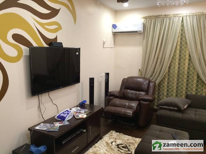 2 Bed DD Fully Furnished Flat For Sale