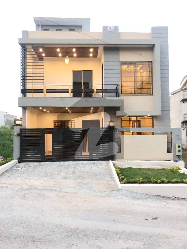 A Beautiful 7 Marla Owner Built Brand New House Located Right In The Heart Of Jinnah Garden Phase 1 Islamabad