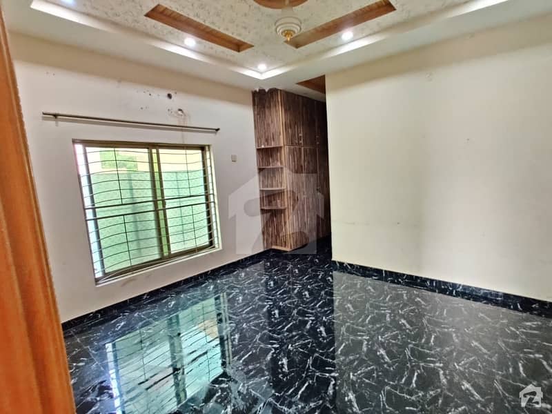 Upper Portion Sized 10 Marla In Kachehri Road