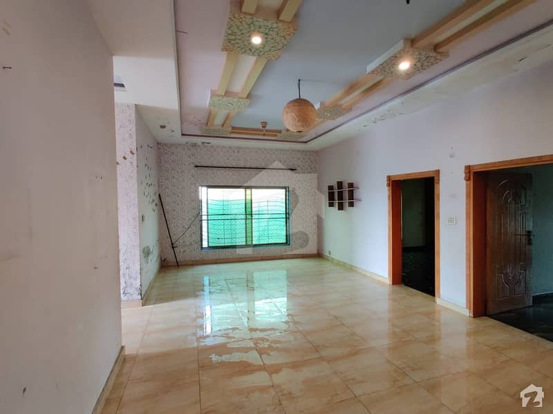 10 Marla House In Kachehri Road For Rent