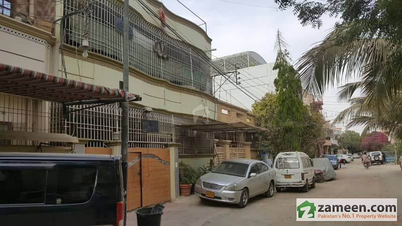 گلشنِ کنیز فاطمہ سکیم 33 کراچی میں 5 کمروں کا 8 مرلہ مکان 2.5 کروڑ میں برائے فروخت۔