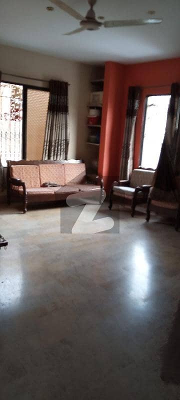Gulshan-e- Iqbal Block 13 D 2 200 Sq Yard One Unit West Open Is Available For Rent