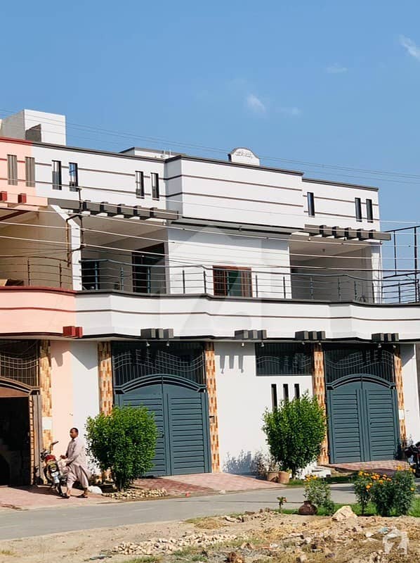 اقبال گارڈن کینال روڈ رحیم یار خان میں 6 کمروں کا 7 مرلہ مکان 2 کروڑ میں برائے فروخت۔