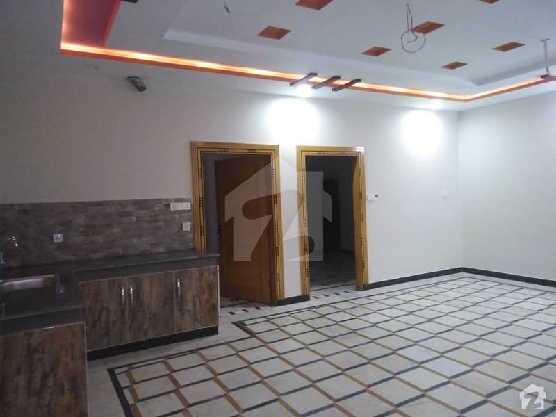 10 Marla House In Hayatabad Phase 7 Of Peshawar Is Available For Rent