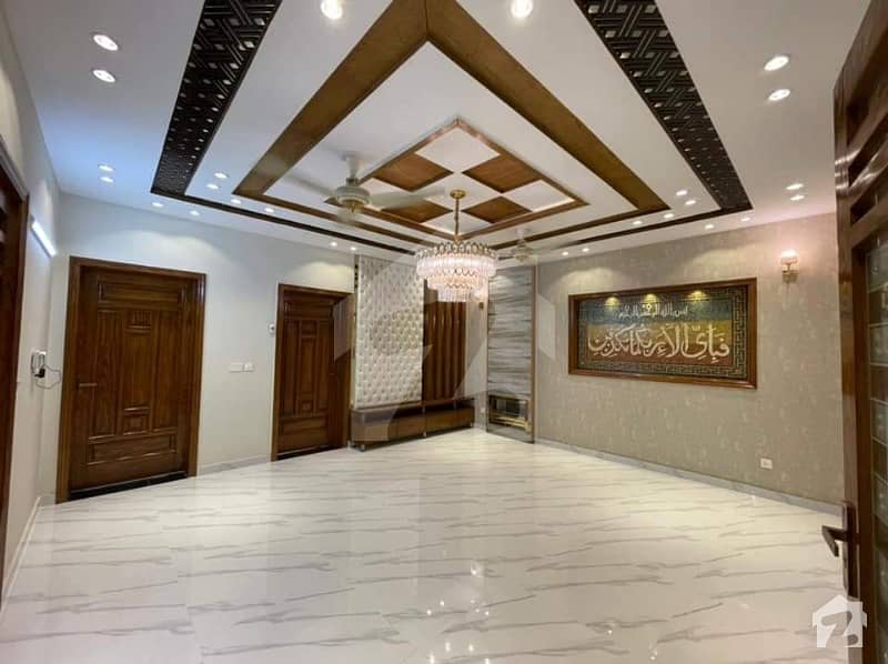 بحریہ ٹاؤن سیکٹر سی بحریہ ٹاؤن لاہور میں 3 کمروں کا 10 مرلہ بالائی پورشن 46 ہزار میں کرایہ پر دستیاب ہے۔