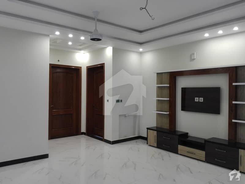 این ایف سی 1 - بلاک سی (این ای) این ایف سی 1 لاہور میں 6 کمروں کا 16 مرلہ مکان 3 کروڑ میں برائے فروخت۔
