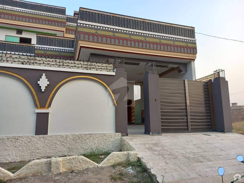 اے ڈبلیو ٹی ہاؤسنگ سکیم بدابیڑھ پشاور میں 7 کمروں کا 1 کنال مکان 2.9 کروڑ میں برائے فروخت۔