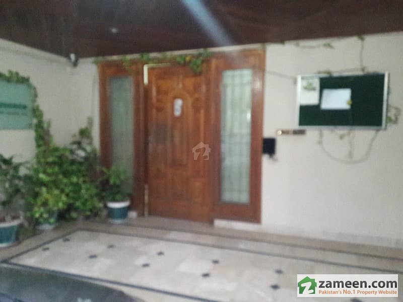 1 Kanal House For Rent In Gulberg Hali Road