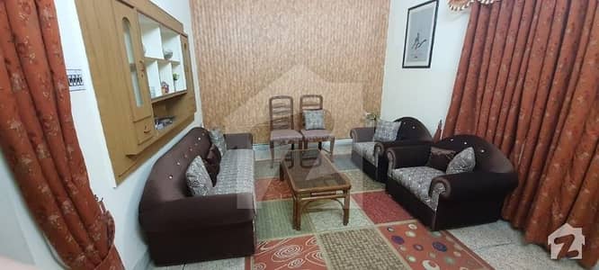 گلستان کالونی نمبر 2 فیصل آباد میں 5 کمروں کا 5 مرلہ مکان 1.35 کروڑ میں برائے فروخت۔