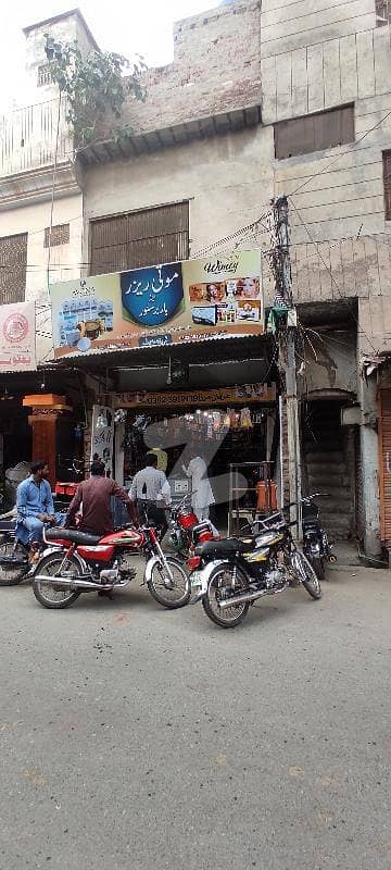 دیپالپور بازار ساہیوال میں 1 کمرے کا 1 مرلہ دکان 1.2 کروڑ میں برائے فروخت۔