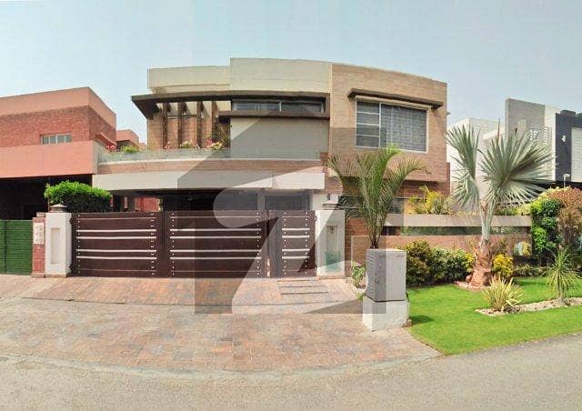 ڈی ایچ اے فیز 5 ڈیفنس (ڈی ایچ اے) لاہور میں 5 کمروں کا 1 کنال مکان 2.6 لاکھ میں کرایہ پر دستیاب ہے۔