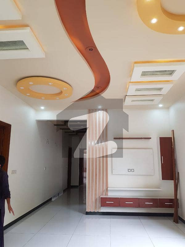 گلستانِ جوہر کراچی میں 3 کمروں کا 8 مرلہ بالائی پورشن 1.4 کروڑ میں برائے فروخت۔