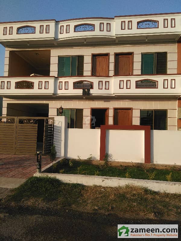 G-13/4 - 35x70 Park Face Near Market Brand New Double Storey House For Sale