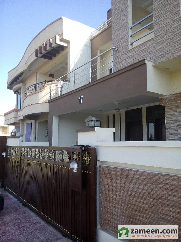 Beautiful Park Facing 40x80 House In I8/4 Islamabad Beautiful Park Facing 40x80 House In I8/4 Islamabad