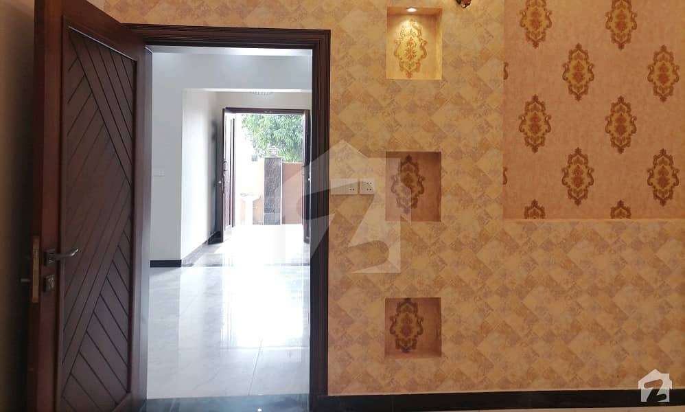 10 Marla House available for sale in Wapda Town if you hurry