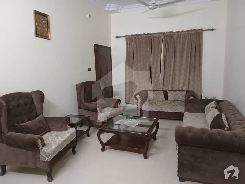 گلستانِِ جوہر ۔ بلاک 4 گلستانِ جوہر کراچی میں 3 کمروں کا 10 مرلہ بالائی پورشن 52 ہزار میں کرایہ پر دستیاب ہے۔