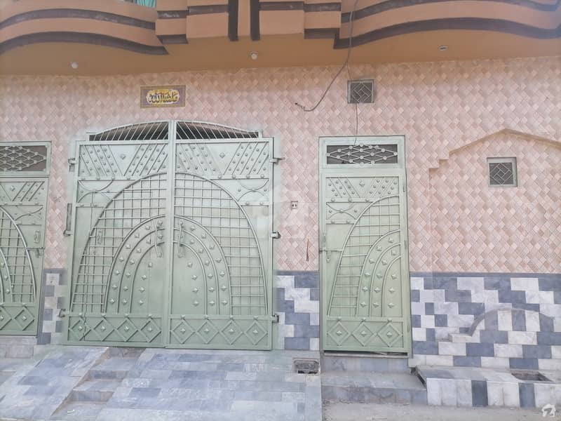 ڈلا زیک روڈ پشاور میں 7 کمروں کا 10 مرلہ مکان 2.5 کروڑ میں برائے فروخت۔