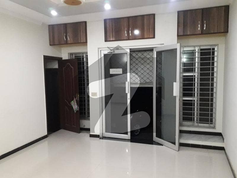 450 Square Feet Shop In Stunning State Life Housing Society Is Available For Rent