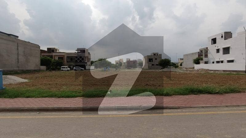 Builder Location 10 Marla Pocession Utility Paid Plot # 227  for Sale in Talha Block Bahria Town Lhr