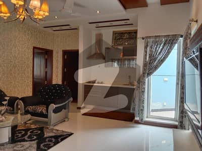1 Kanal Upper Portion Room In 1 Furnished Bedroom In Dha Phase 5