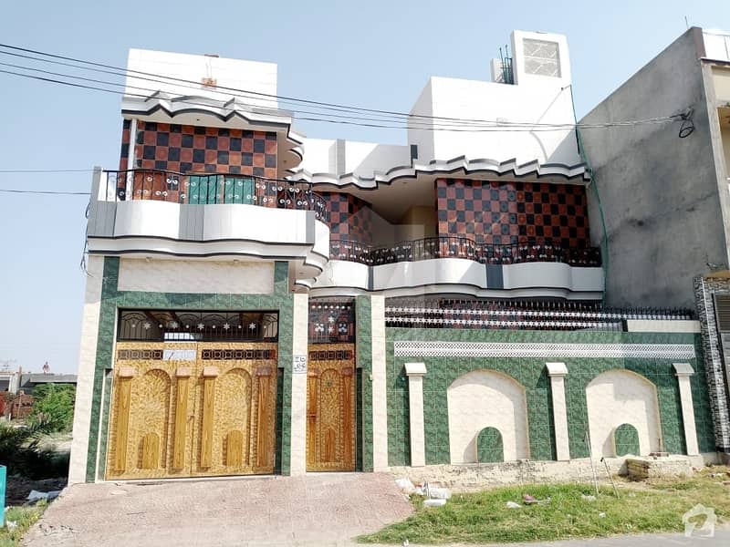 نایاب سٹی ملتان میں 4 کمروں کا 10 مرلہ مکان 1.5 کروڑ میں برائے فروخت۔